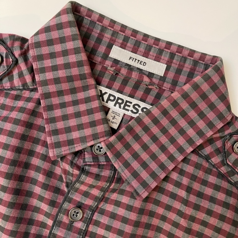 Express Fitted Button Up - image 2